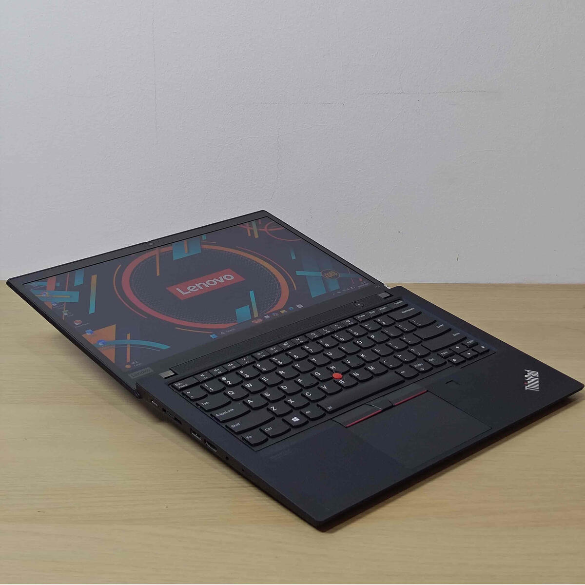 T14 G1 Flex Flat Butik Laptop