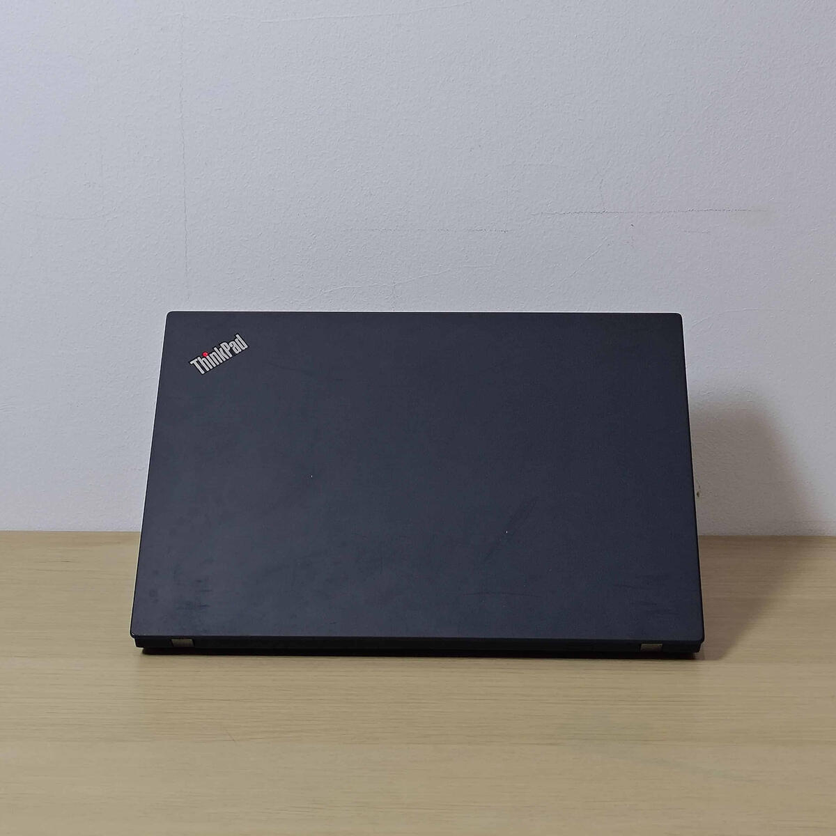 T14 G1 Belakang Tengah Butik Laptop